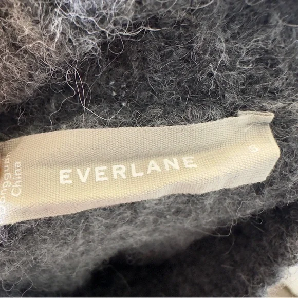 Everlane the lofty knit Henley button up alpaca wool
Blend sweater - Picture 8 of 9